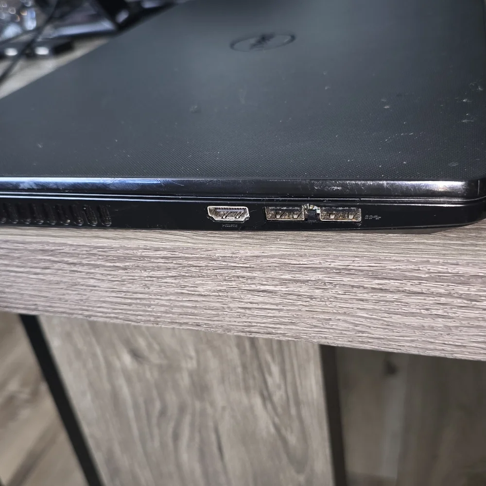 2017 Dell Inspiron 15.6 LED Backlit HD Laptop Intel Dual Core i3-7100U 2.4 GHz